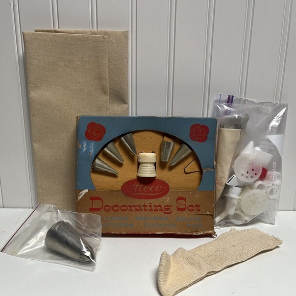 Vintage Ateco Decorating Set & Pastry Bags W/Extra Tips & Various Accessories - Picture 1 of 4